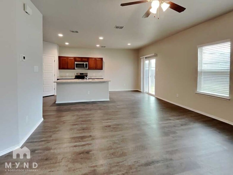 Building Photo - 13019 Lineberry Ln