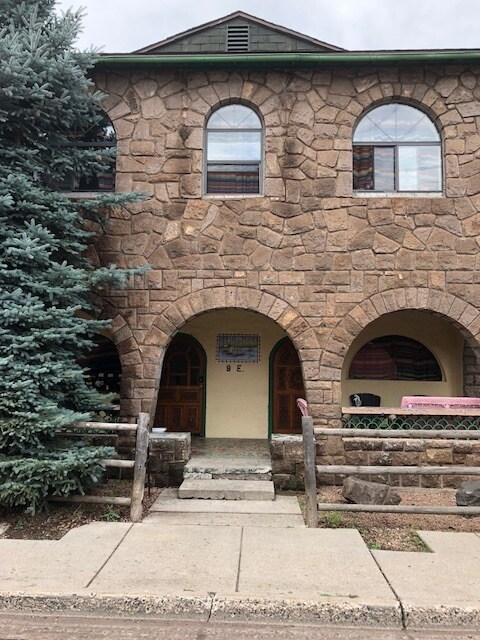 Primary Photo - 9 E Phoenix Ave
