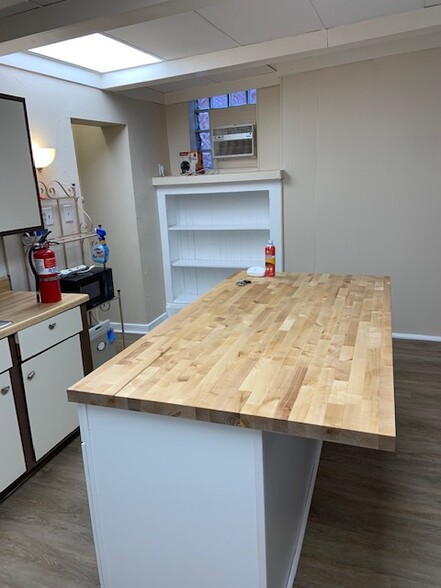Kitchen Island! - 5832 Phillips Ave