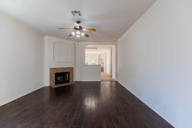 Building Photo - 509 Foxford Run Dr