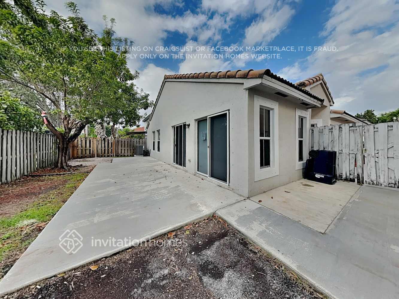 Building Photo - 8410 SW 157th Ct