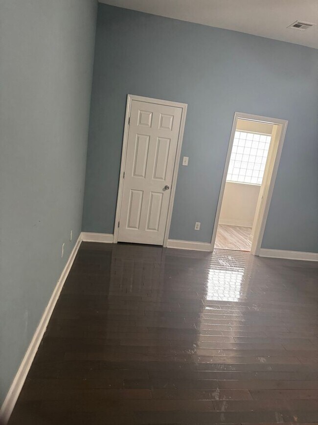 Building Photo - Charming 4BR House in New Orleans