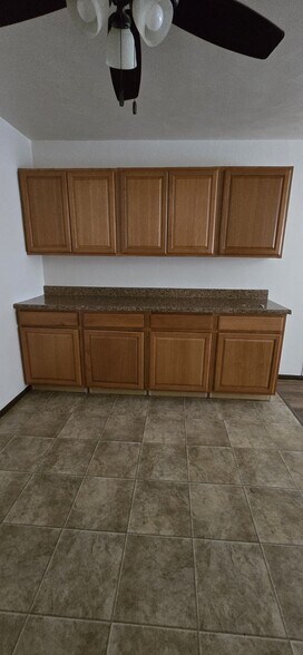 Building Photo - 1067 Olive St