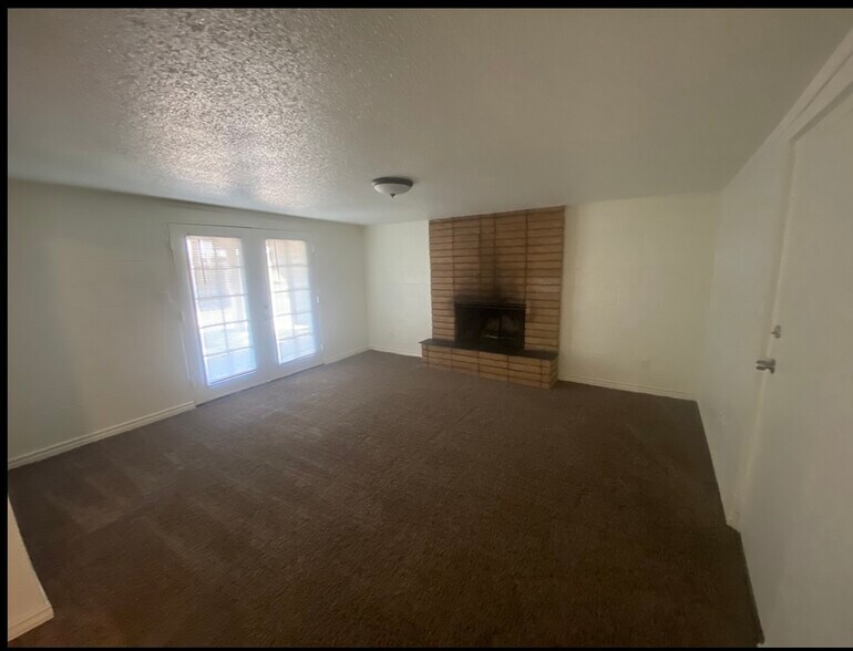 Building Photo - 3616 Marlborough Ave