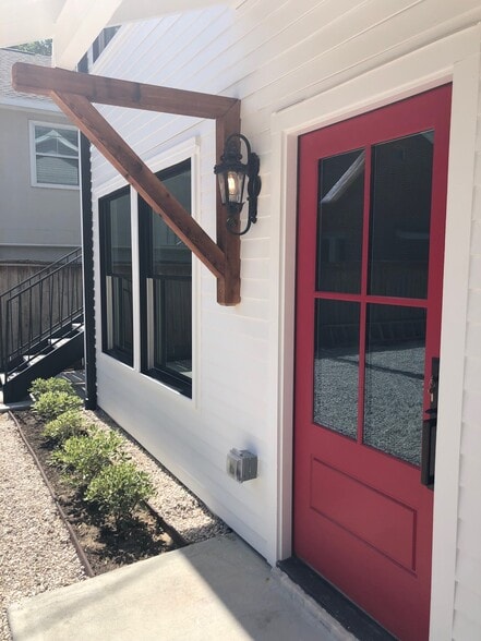 1742 1/2 front door view - 1742 W Main St