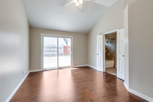 Building Photo - 4748 Bracken Dr