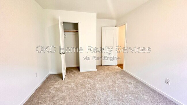 Building Photo - 20404 Deer Creek Dr