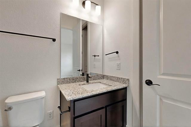 Building Photo - 3025 Oak Crk Ct