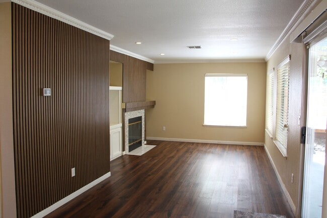 Building Photo - 4 Bedroom 3 Bath Tyson Lane