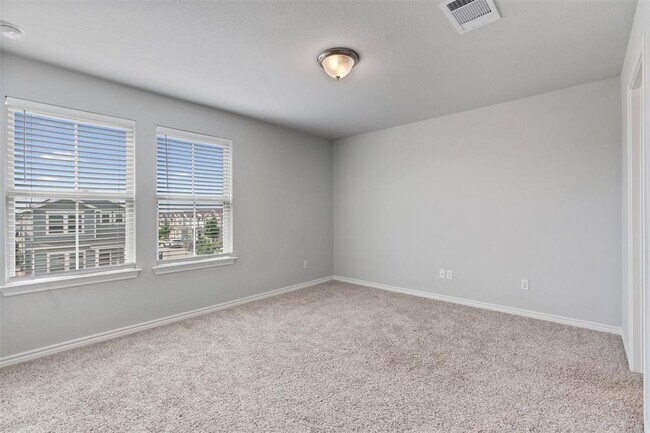 Building Photo - 1713 Yaupon Grove Ln