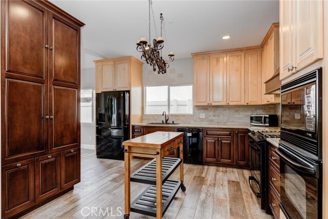 Building Photo - 525 N Lucia Ave