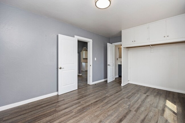 Building Photo - 310 US-30