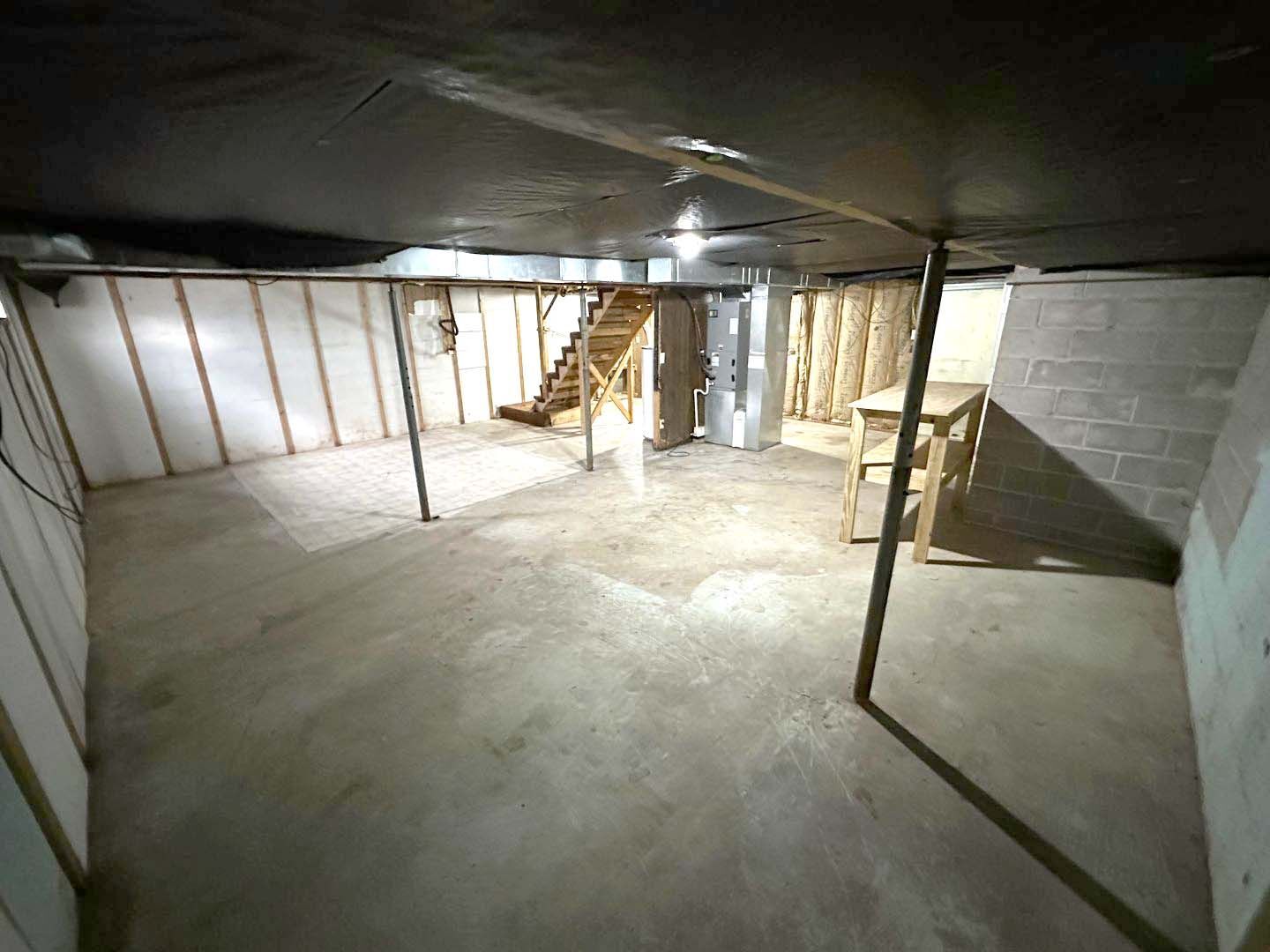 Building Photo - 3028 Meadowview Dr