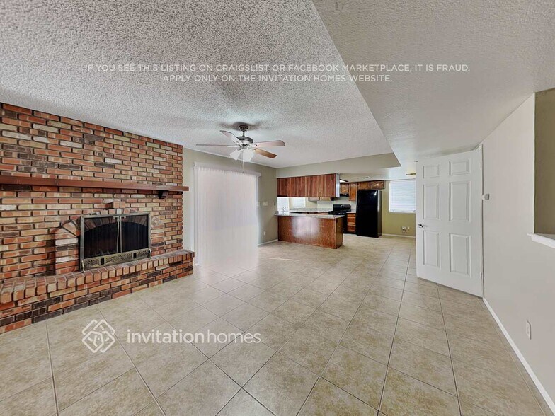 Building Photo - 1515 W Yukon Dr