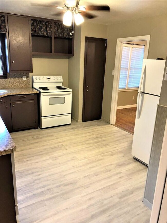 Building Photo - 3019 42nd St