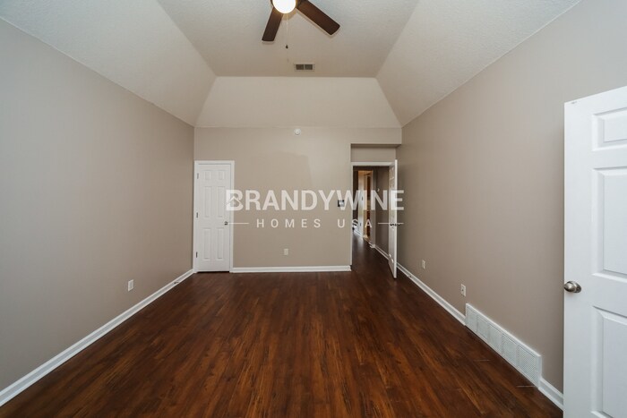 Building Photo - 6828 Kamali Ave
