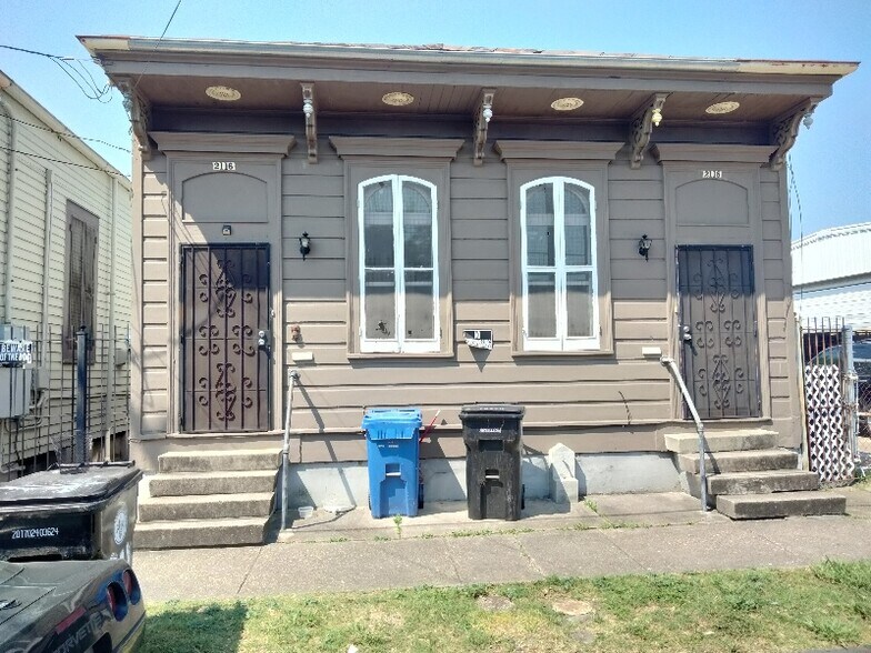 Primary Photo - 2116 Conti St