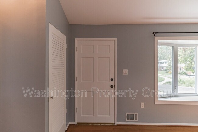Building Photo - 4232 Linden St