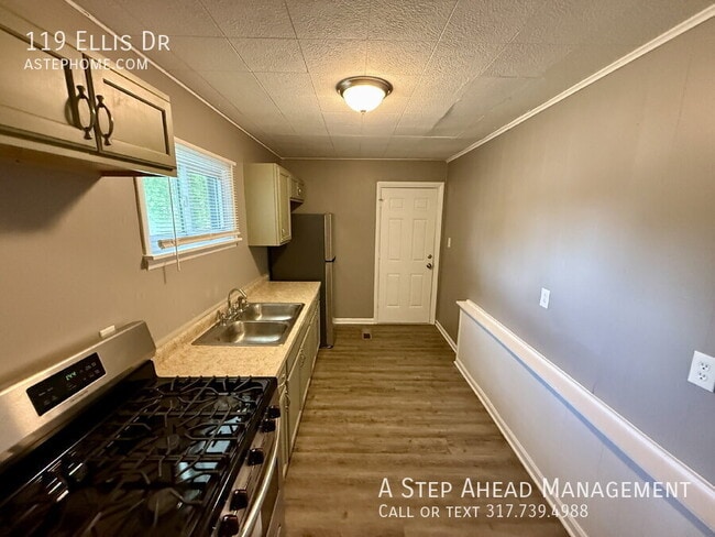 Building Photo - 119 Ellis Dr