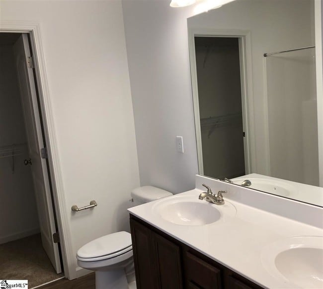 Building Photo - 214 Everard Ln