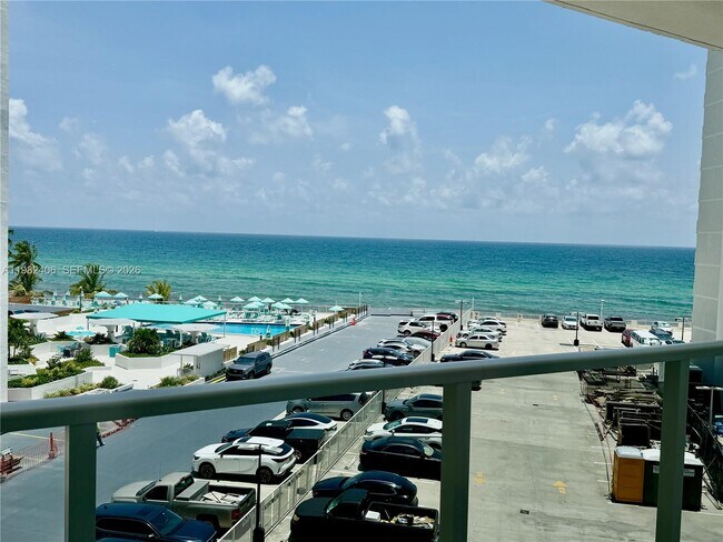 Building Photo - 3180 S Ocean Dr