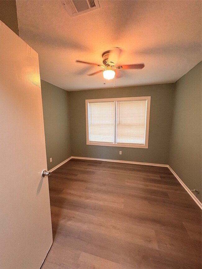 Building Photo - 4323 Groton Dr