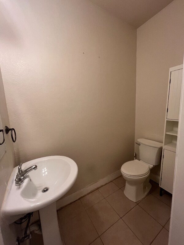 Building Photo - 410 E Carson St