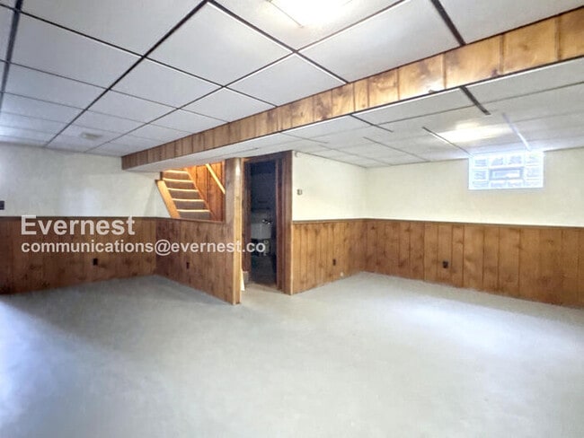 Building Photo - 104 Maria Ln
