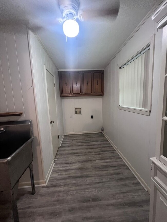 Building Photo - 206 Indian Trail