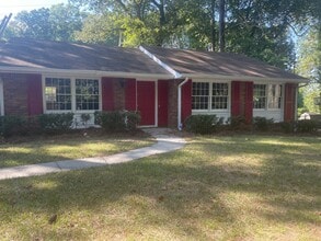 Building Photo - The Beech House at East Point