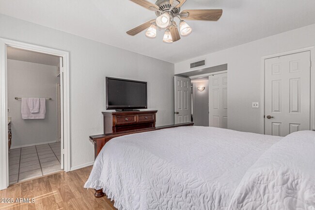 Building Photo - 6243 W Cholla St