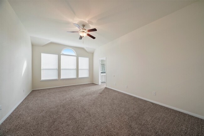 Building Photo - 1403 Holly Chase Dr