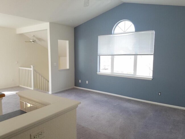 Building Photo - 640 Gooseberry Dr