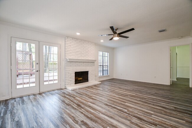 Building Photo - 3934 Forest Village Dr