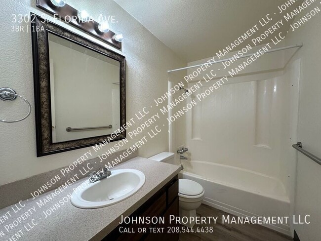 Building Photo - 3302 S Florida Ave