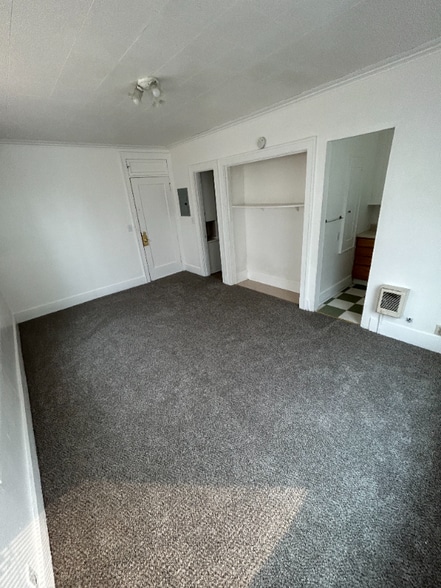 Building Photo - 520 2nd Ave S