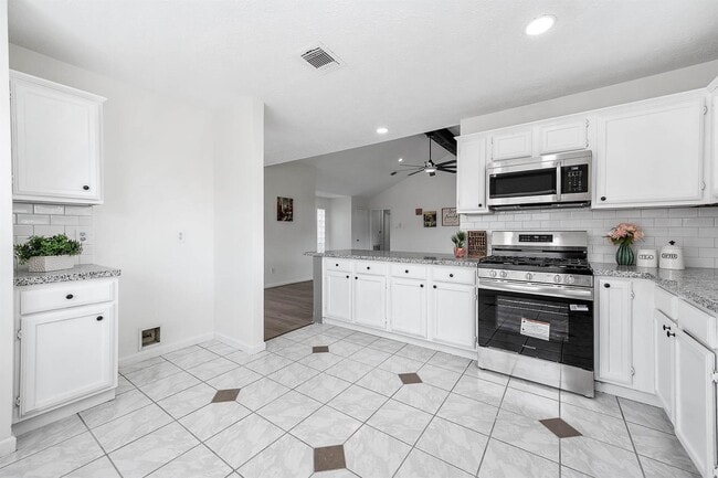 Building Photo - 13407 Wells River Dr