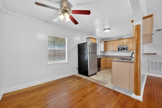 Building Photo - 3928 Childress St