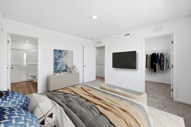 Building Photo - 2334 Noble Ln