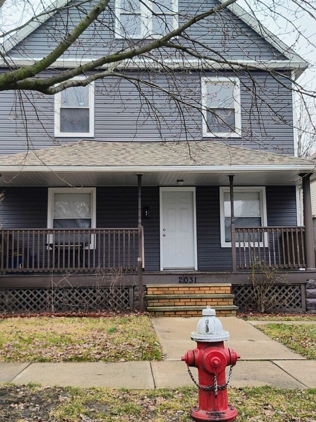 Building Photo - 2031 Robin St