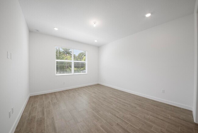 Building Photo - 13840 Hero Path