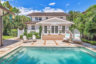 Building Photo - 142 Seabreeze Ave