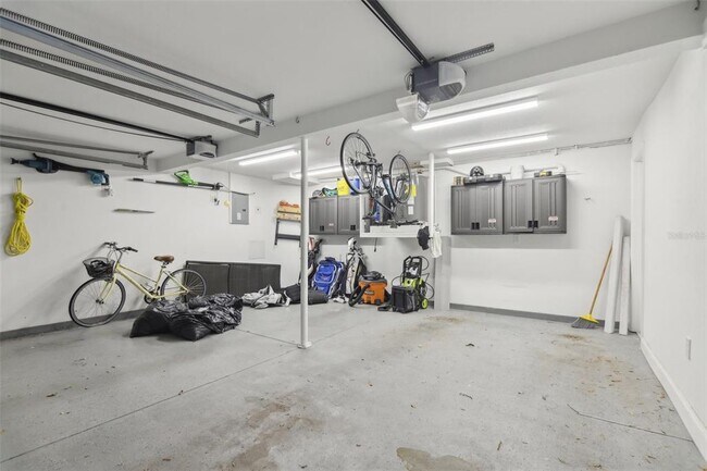 Building Photo - 157 9th Ave N