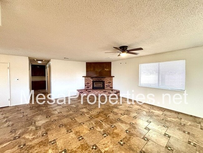 Building Photo - 15019 Spruce St