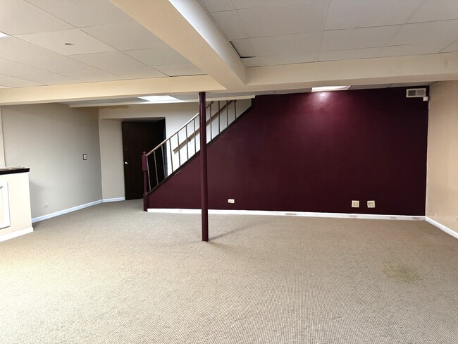 Building Photo - 165 Winchester Dr