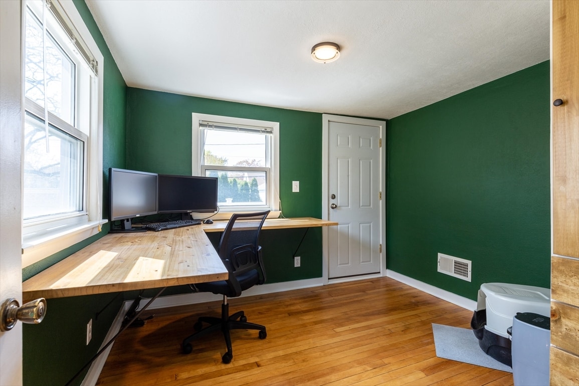 Building Photo - 145 N 72nd St