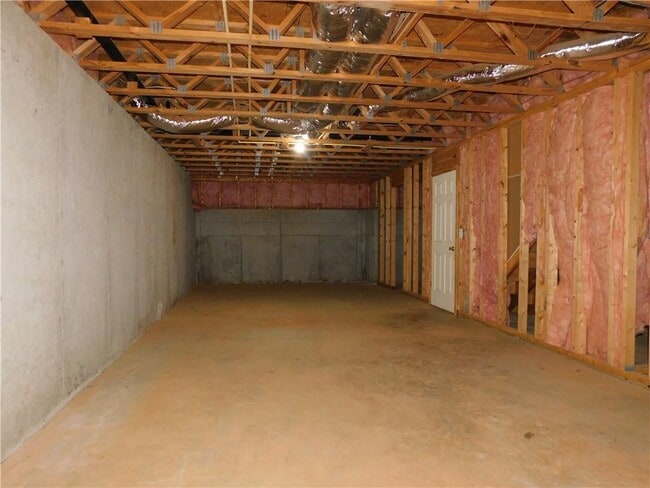Building Photo - 576 Greenwood Park Way