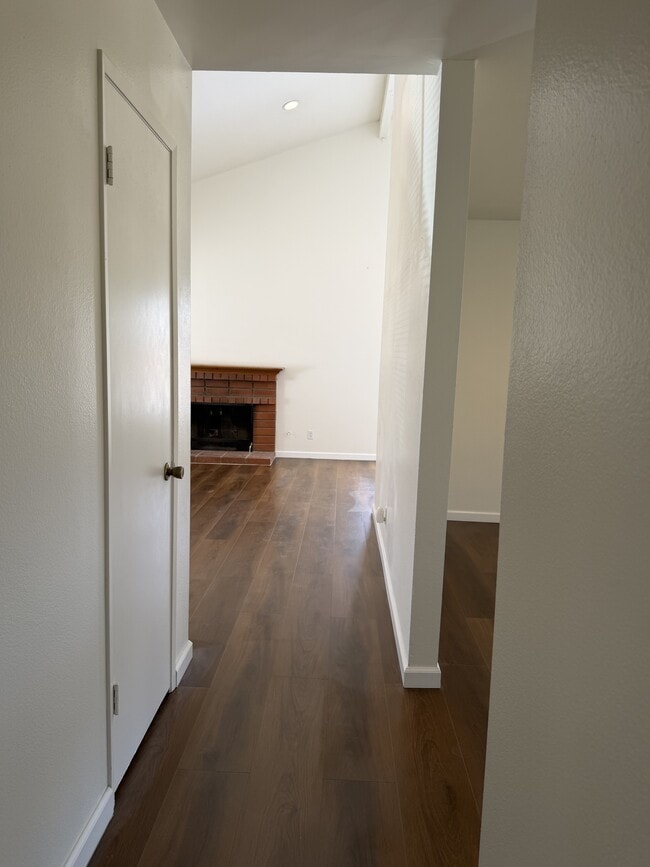 Building Photo - 44215 Hanstead Ave