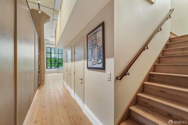 Building Photo - 601 4th St