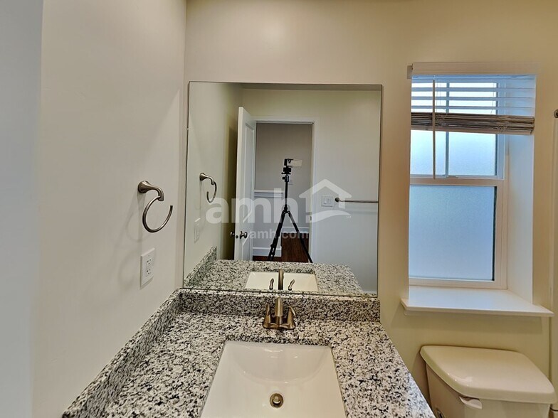 Building Photo - 2321 Buckskin Way